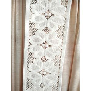 Vintage White Lace Valance Panel, 26½ Inches by 3½Inches, Mid Century Floral